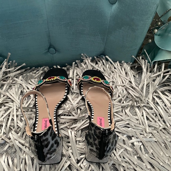 🆕 Black strappy heels - Picture 6 of 6